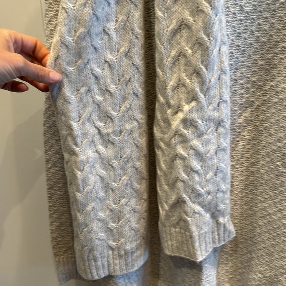 Sonoma Cardigan with detachable scarf - Picture 8 of 9